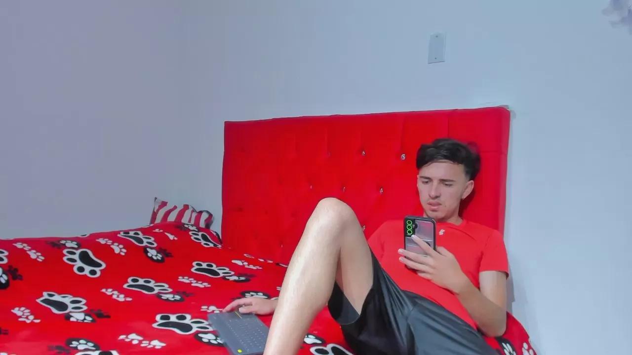 big_dicktop23 on Cam4 