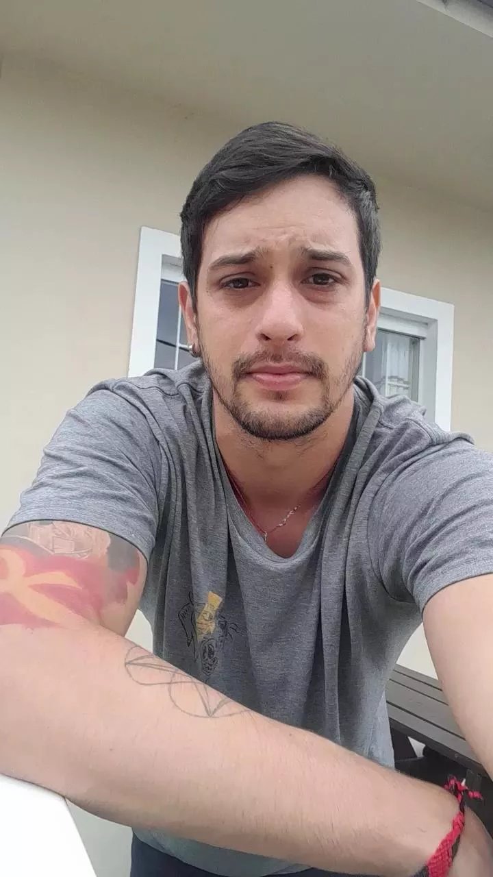 Offline bigale24 on Cam4