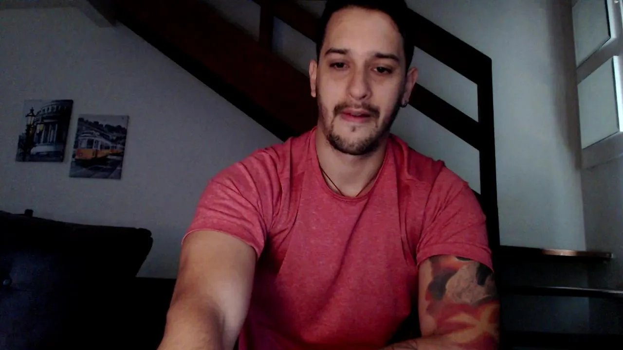 Offline bigale24 on Cam4