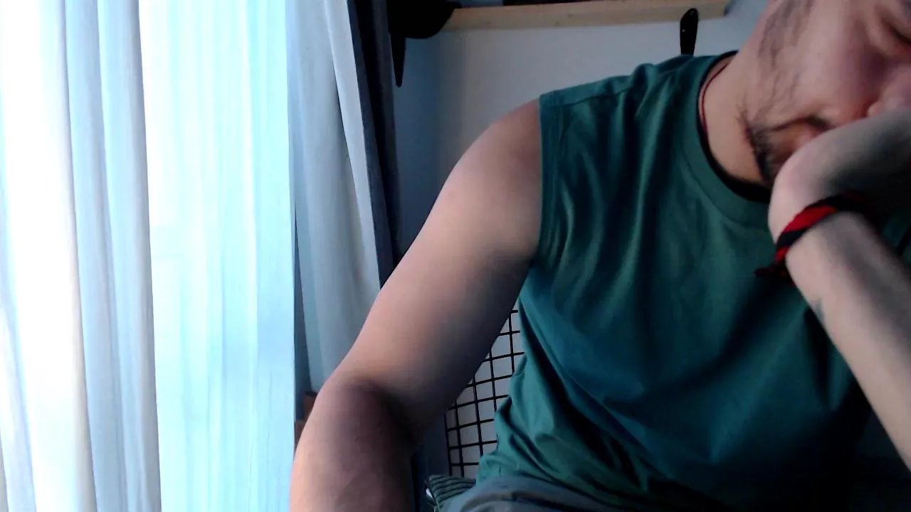 Offline bigale24 on Cam4