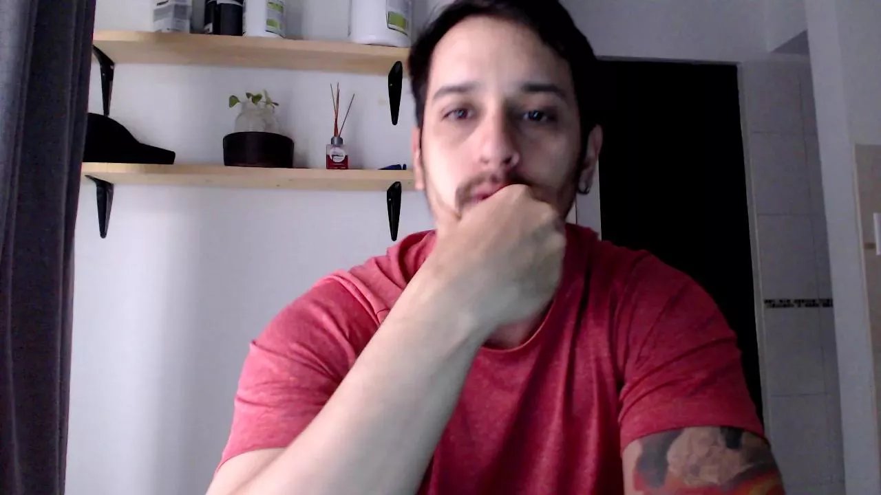 Offline bigale24 on Cam4