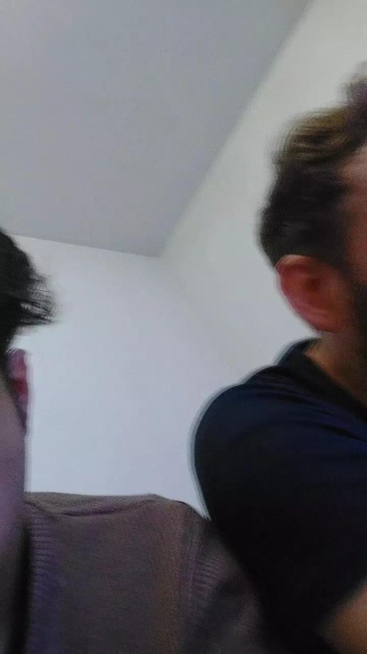 BigDick21cmPezL on Cam4 