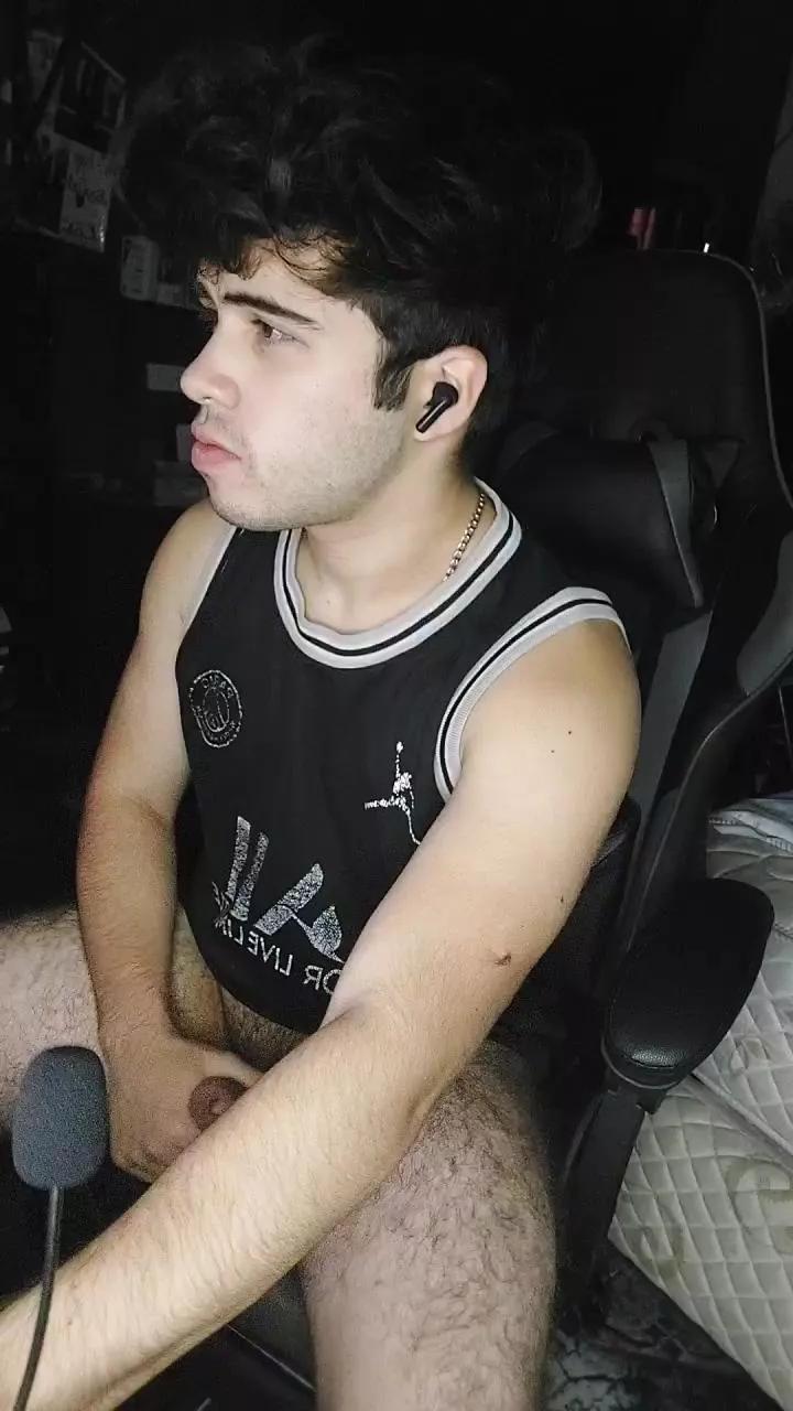 BigDick21cmPezL on Cam4 