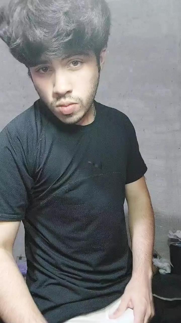 BigDick21cmPezL on Cam4 