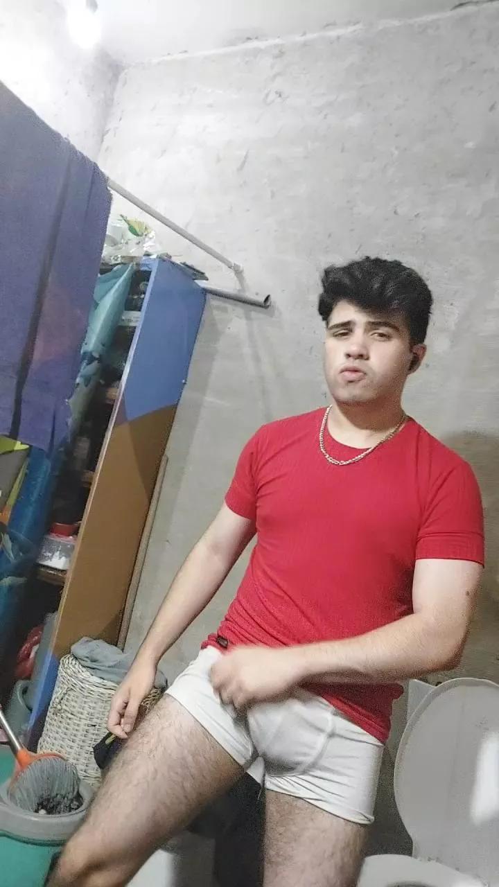 BigDick21cmPezL on Cam4 