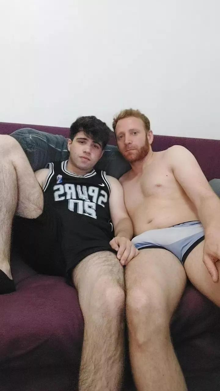 BigDick21cmPezL on Cam4 