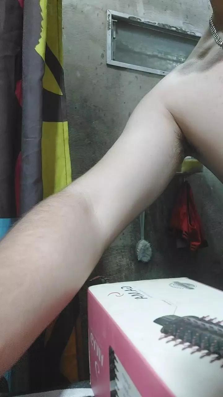 BigDick21cmPezL on Cam4 