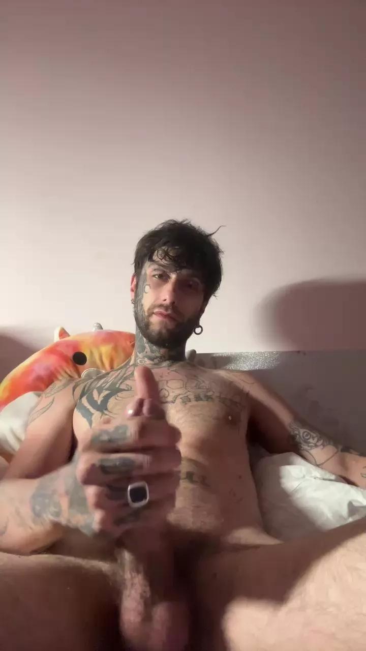 BigProfit95 on Cam4 