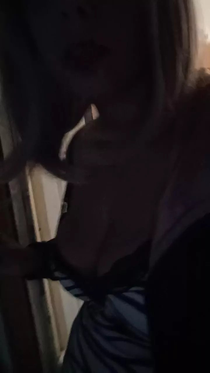 Offline bimbanympho on Cam4