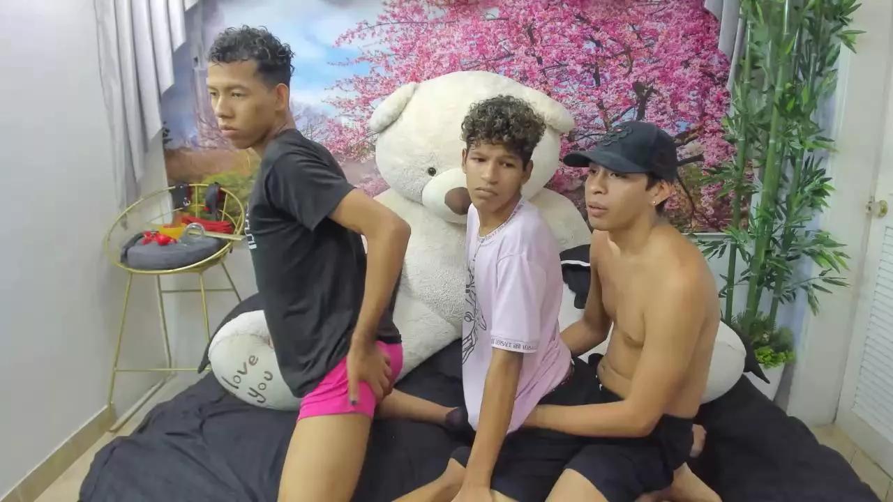 Bvlgar_Guys on Cam4 