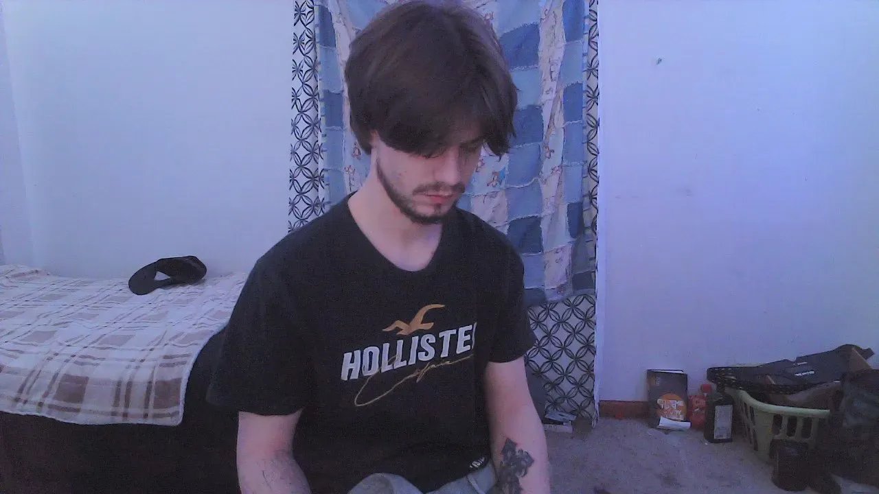 Offline BWCBENZ on Cam4