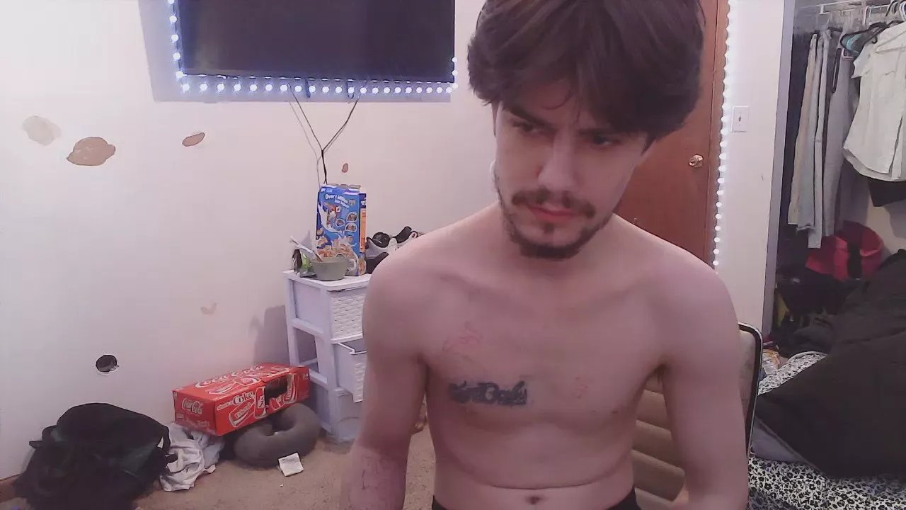 Offline BWCBENZ on Cam4