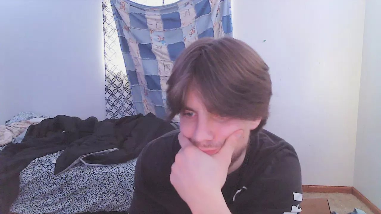 Offline BWCBENZ on Cam4