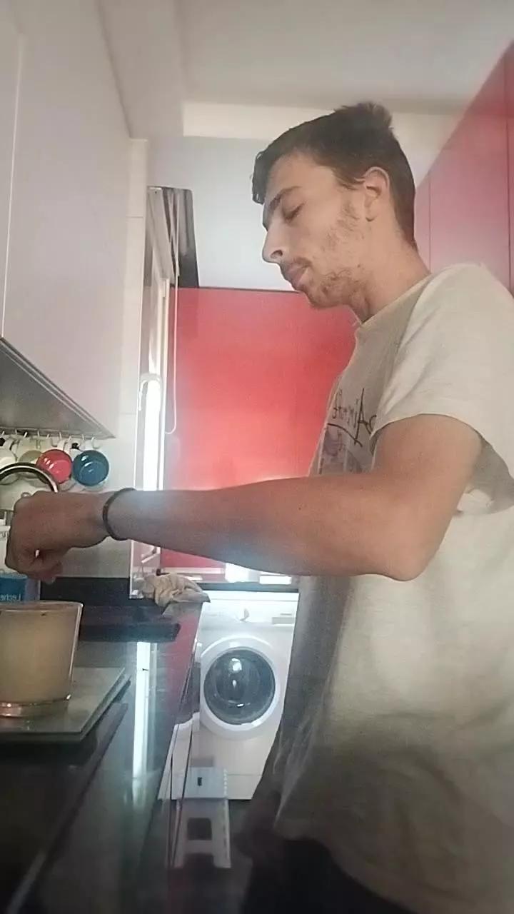 Calorcito24 on Cam4 