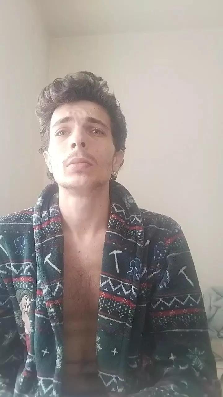 Calorcito24 on Cam4 
