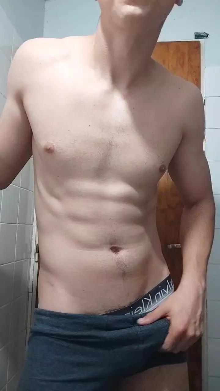 Cannabunker1 on Cam4 