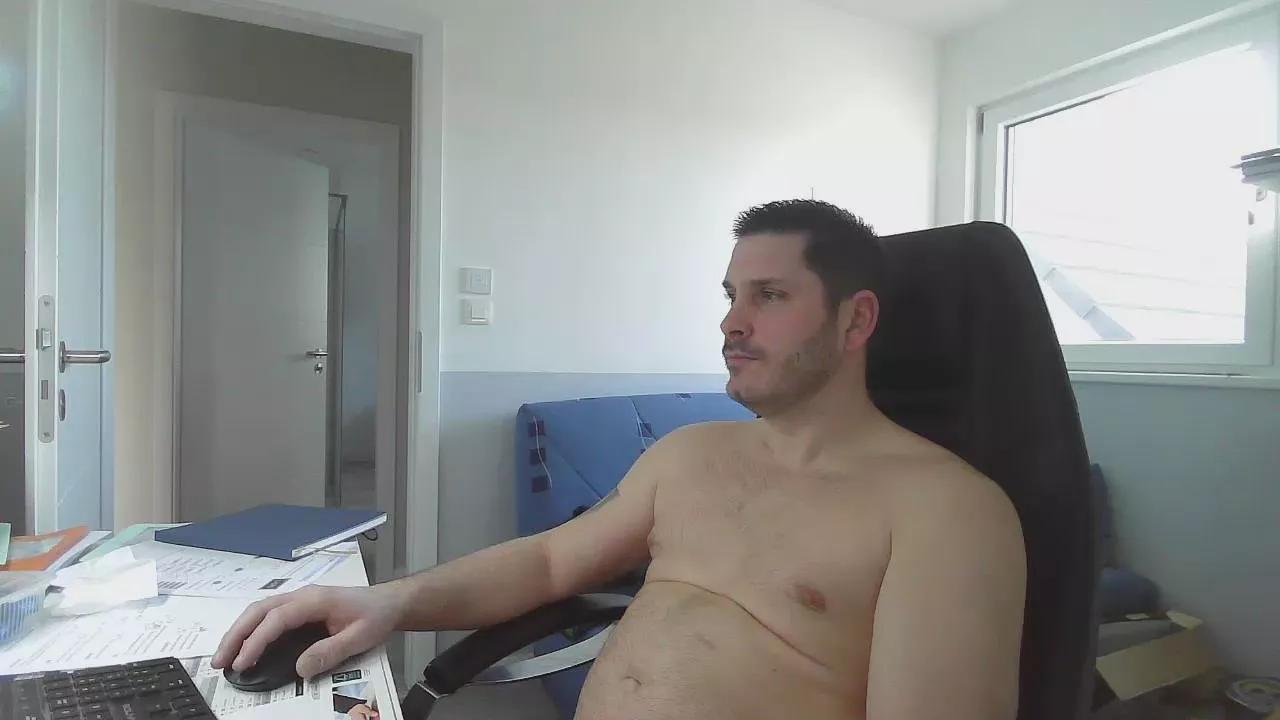 capuch67 on Cam4 