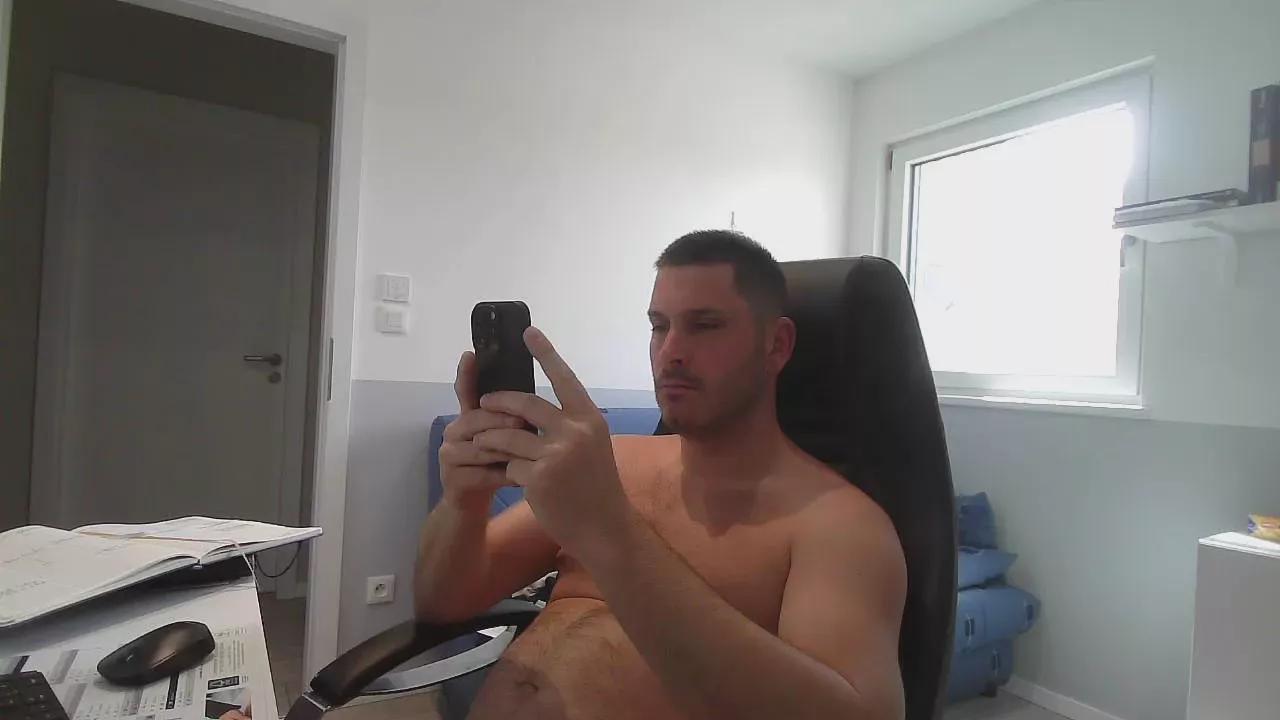capuch67 on Cam4 