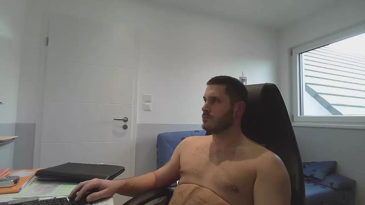 capuch67 on Cam4 