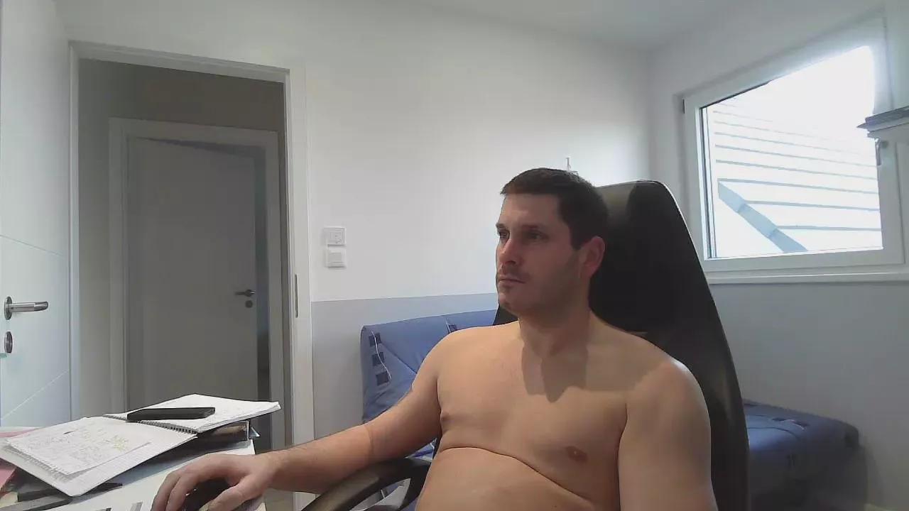 capuch67 on Cam4 