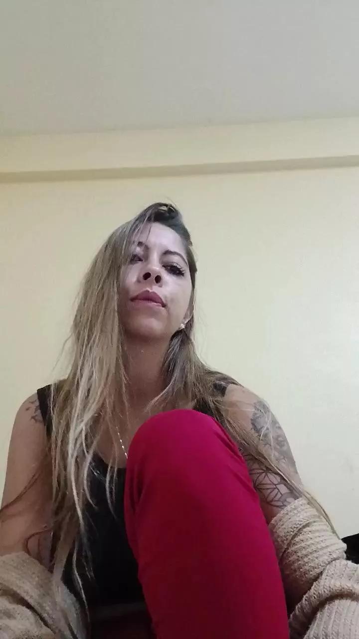 Celes90 on Cam4 