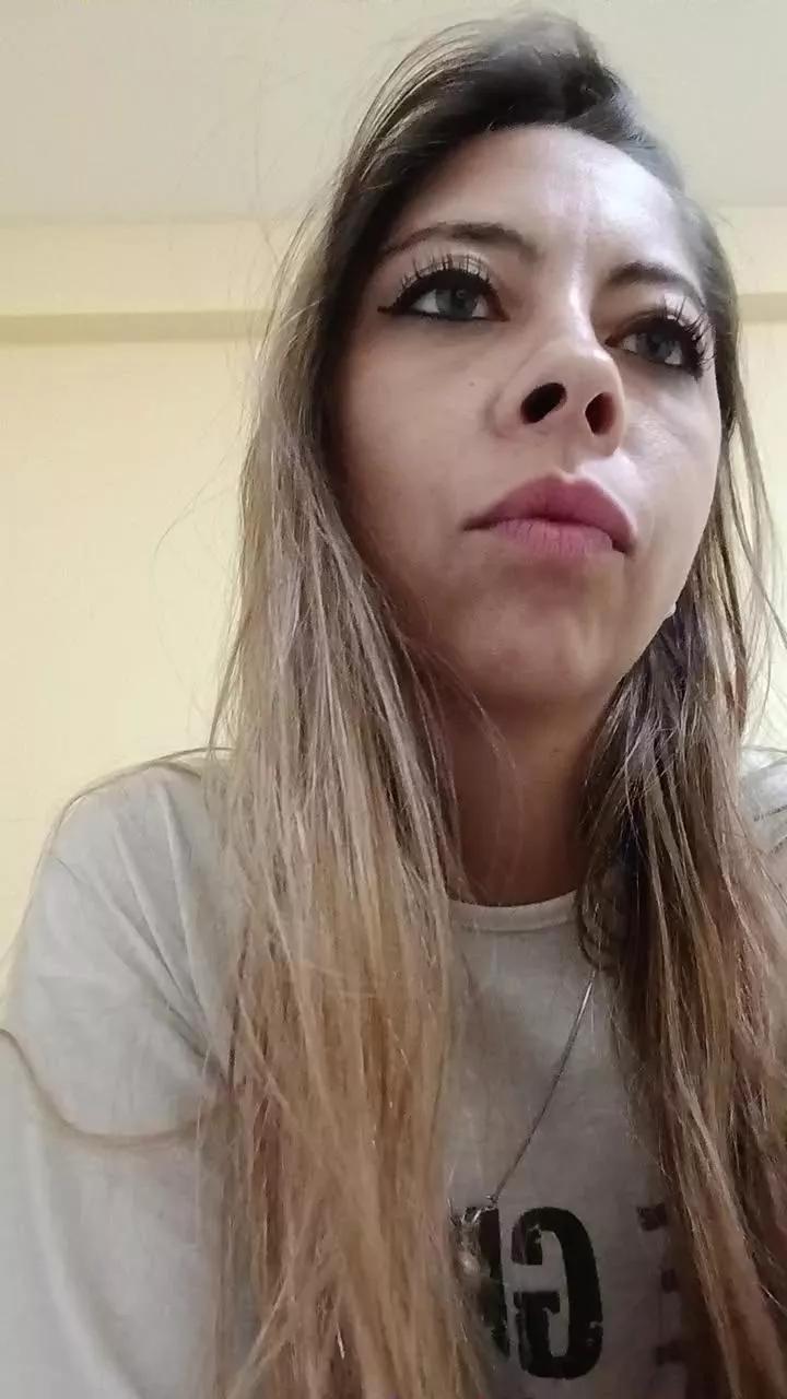 Celes90 on Cam4 