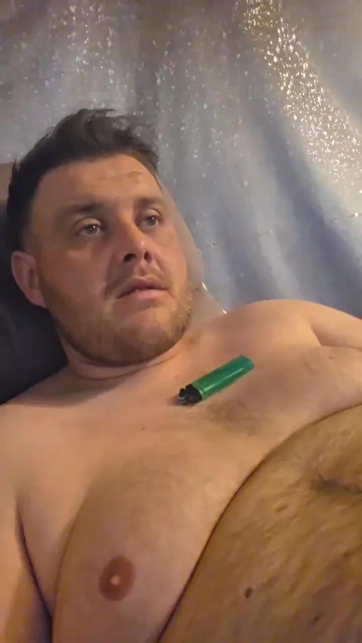 Chavbear on Cam4 