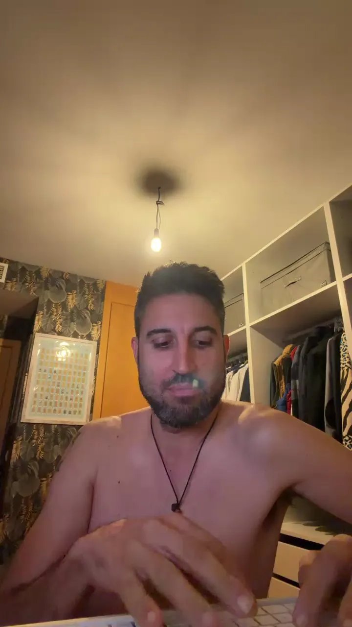 Offline Chicodulce34 on Cam4