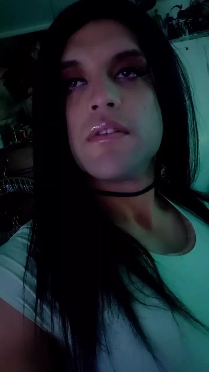 Chillifrog86 on Cam4 