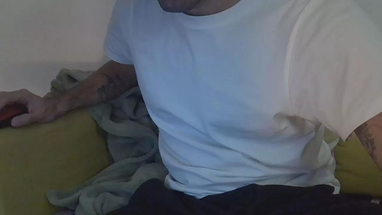 Chisburguer on Cam4 