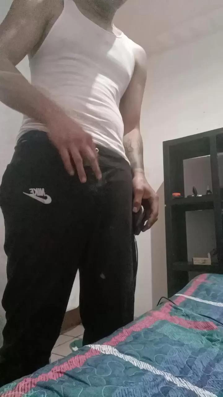ChristoSal07 on Cam4 