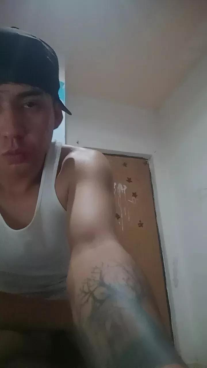 ChristoSal07 on Cam4 