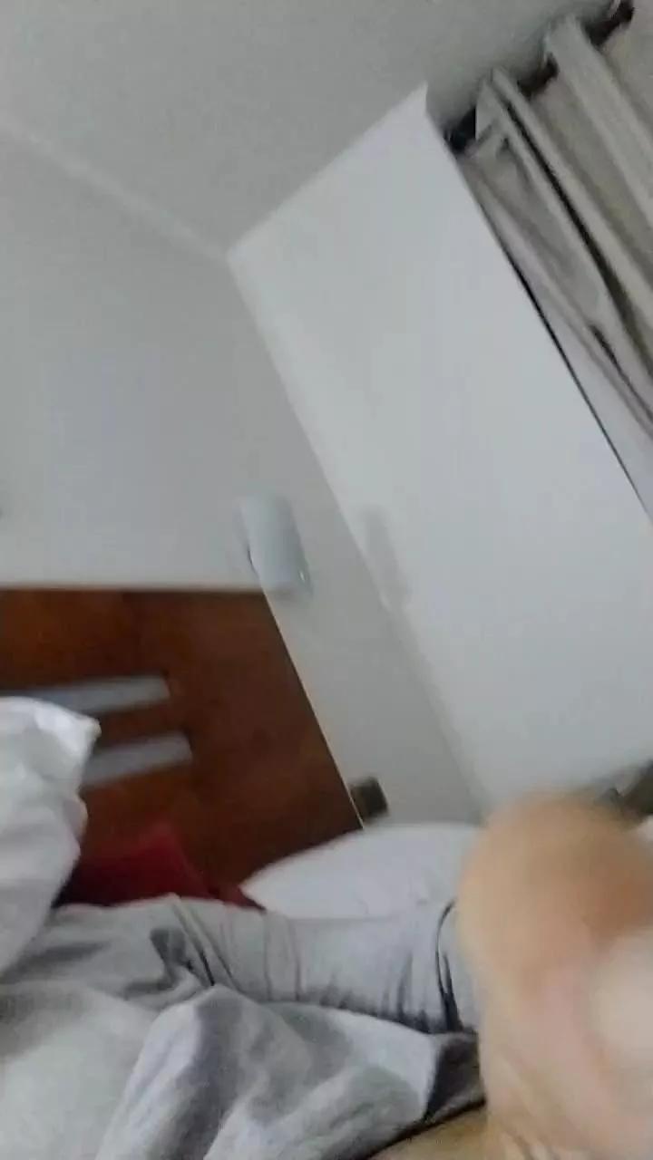 Chrs19 on Cam4 