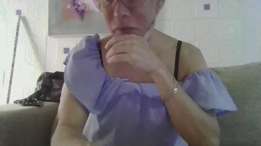 cinthia42 on Cam4 