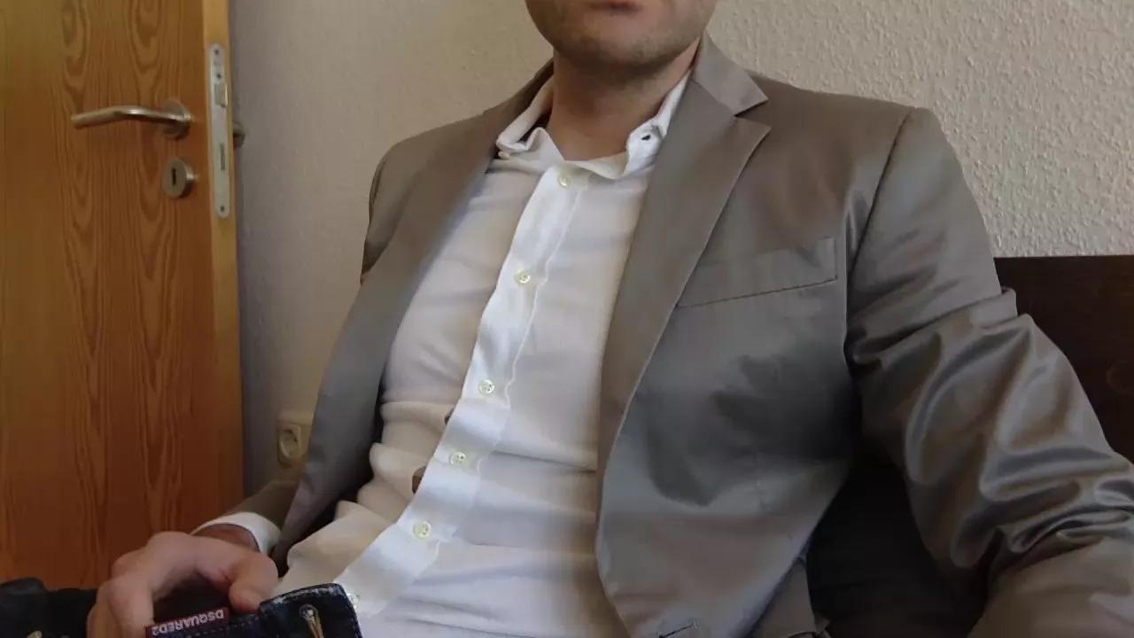 ClassyRiccDrip on Cam4 