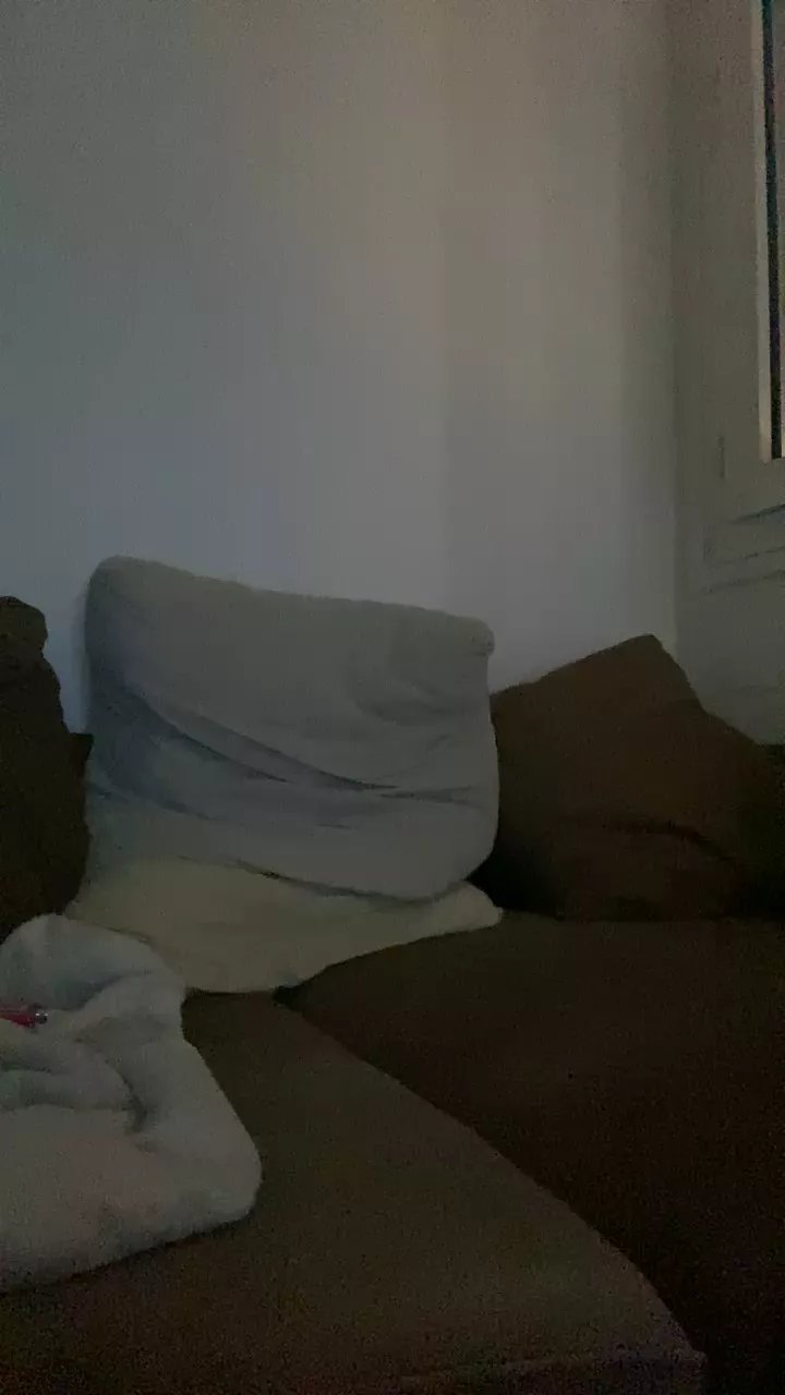 Offline clement0921 on Cam4