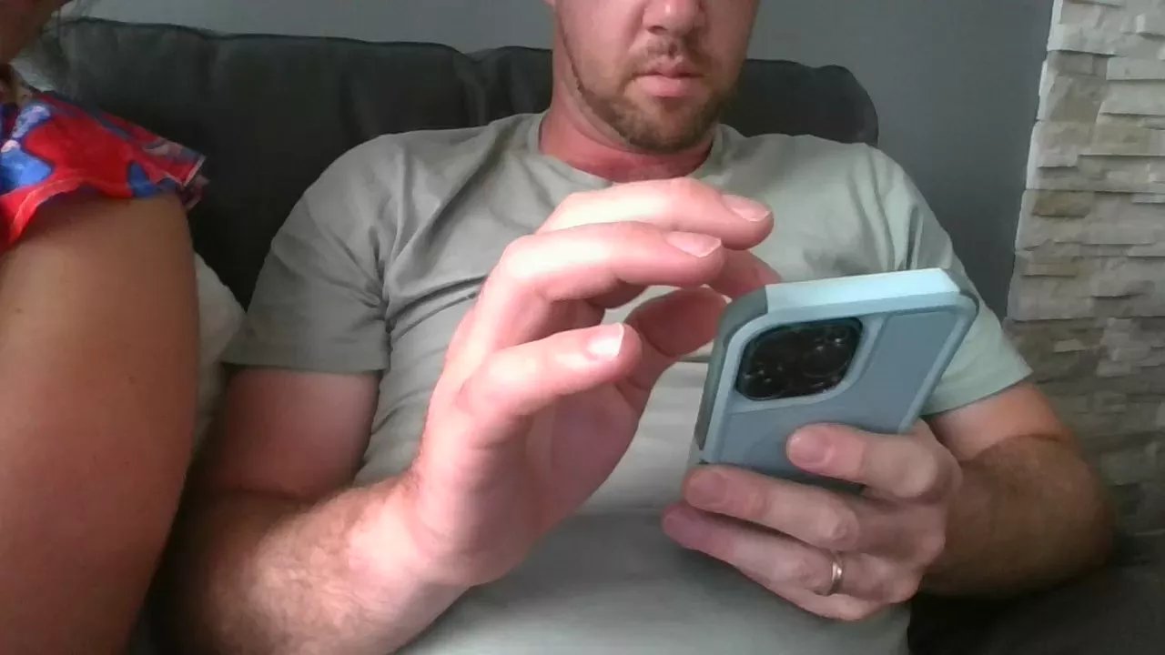 Offline Couplefun066 on Cam4