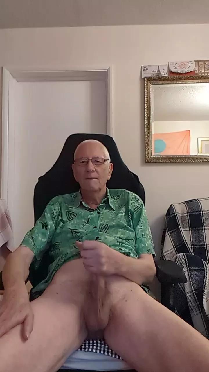 cutaboverest on Cam4 