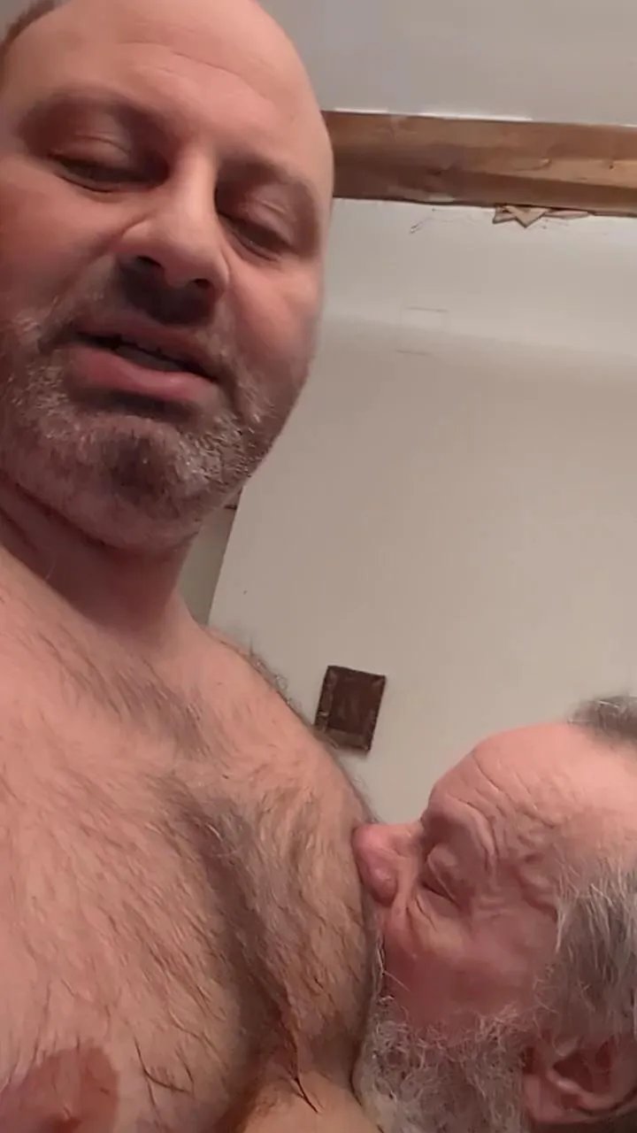 Offline daariu on Cam4