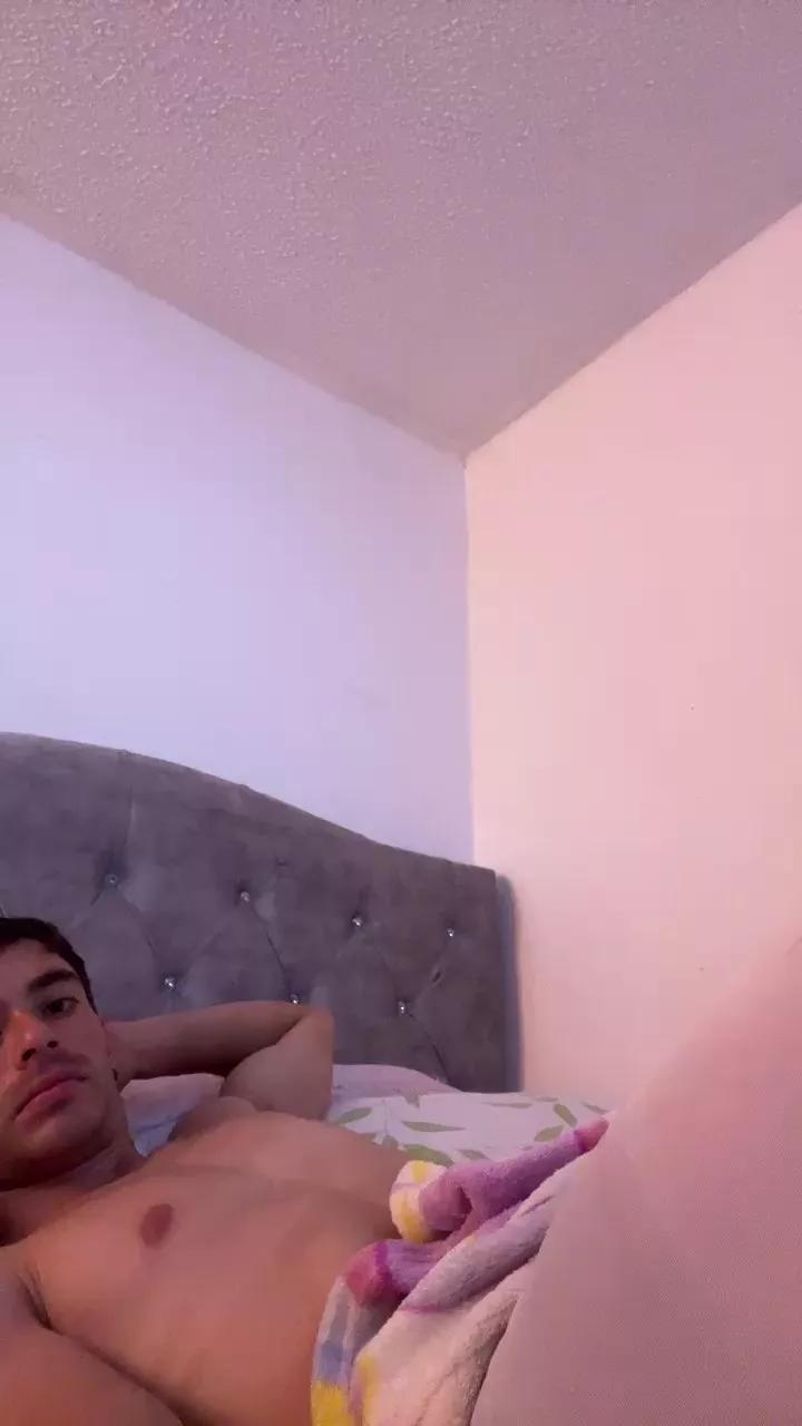 Dandolatoda on Cam4 
