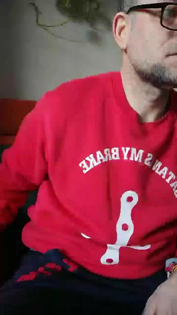danipirrakas on Cam4 