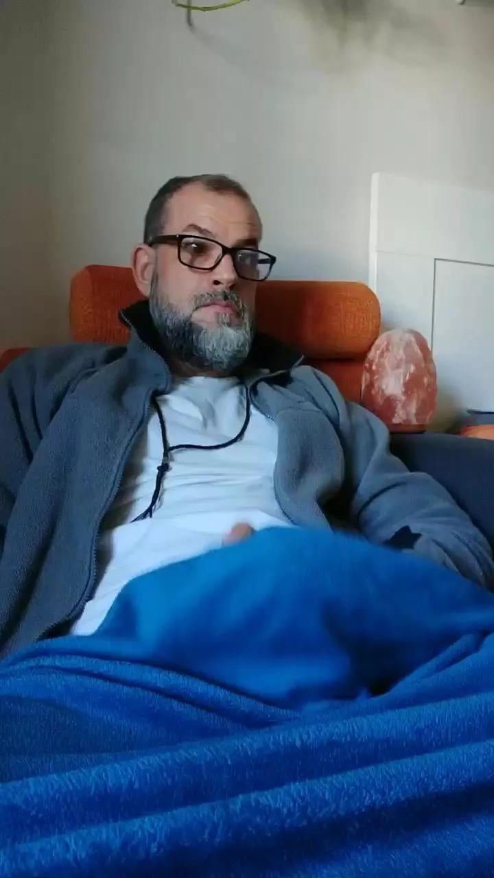 danipirrakas on Cam4 