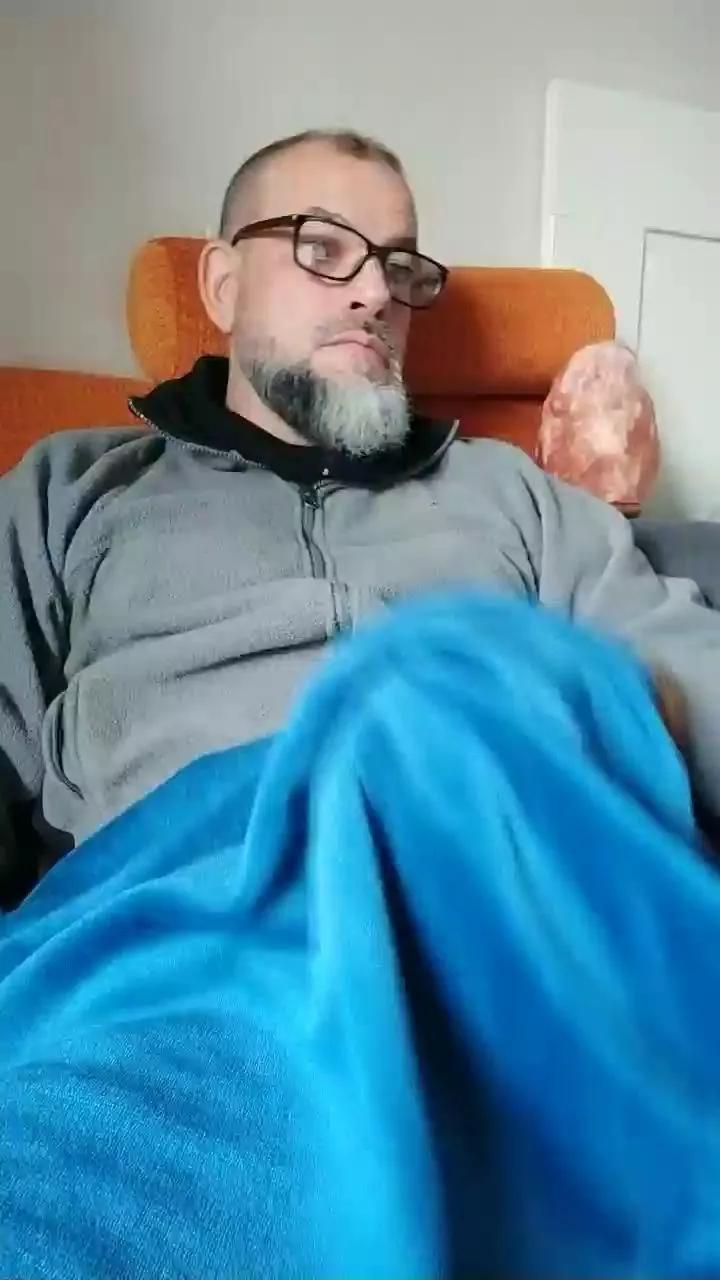 danipirrakas on Cam4 