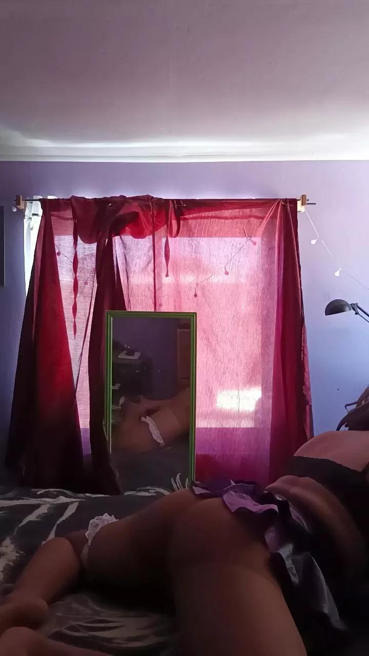 DaniTama on Cam4 