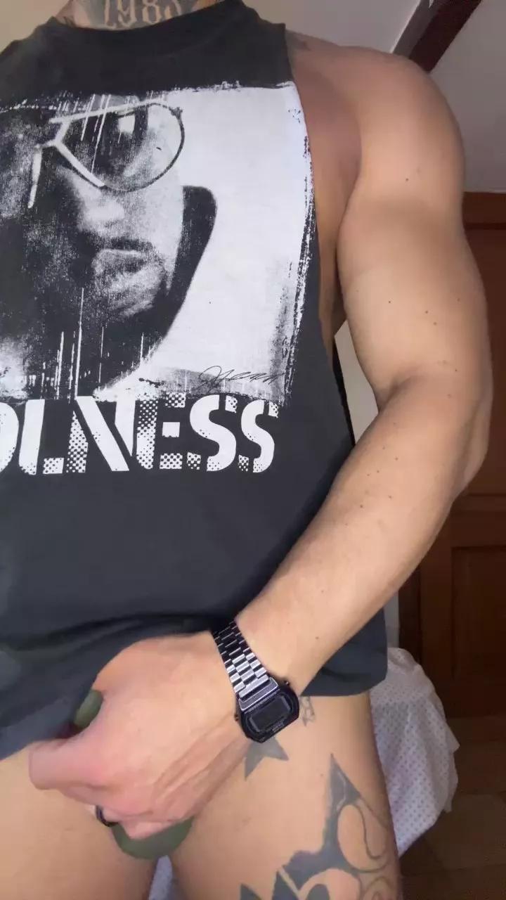 Danyblack1985 on Cam4 