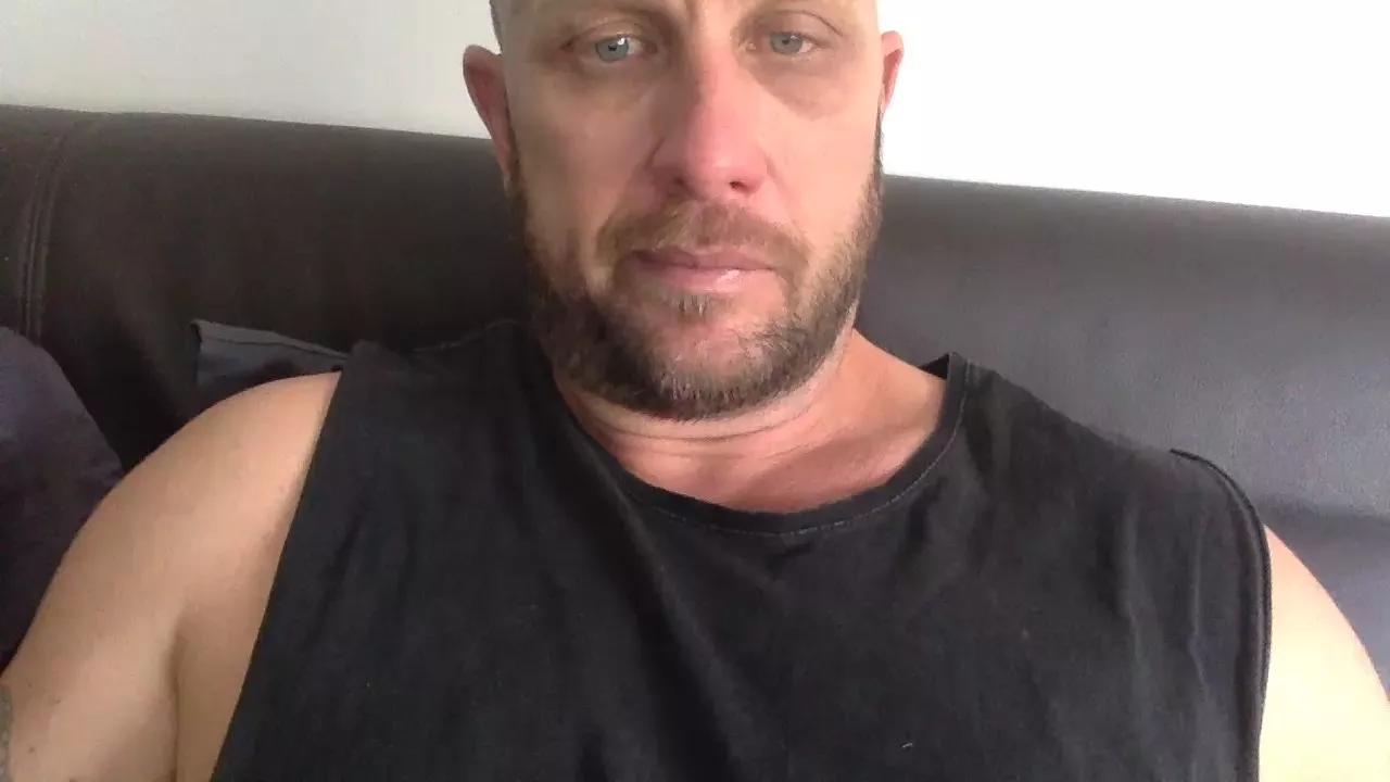 Dartanian001 on Cam4 