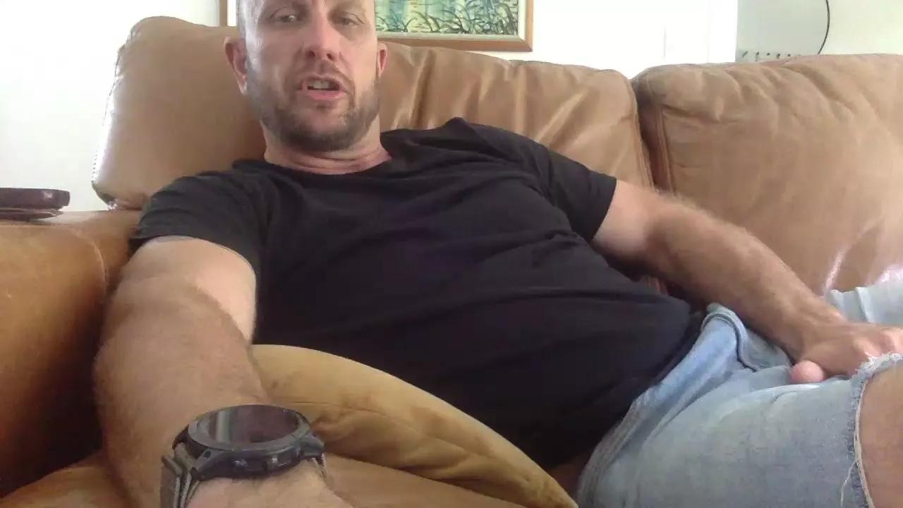 Dartanian001 on Cam4 