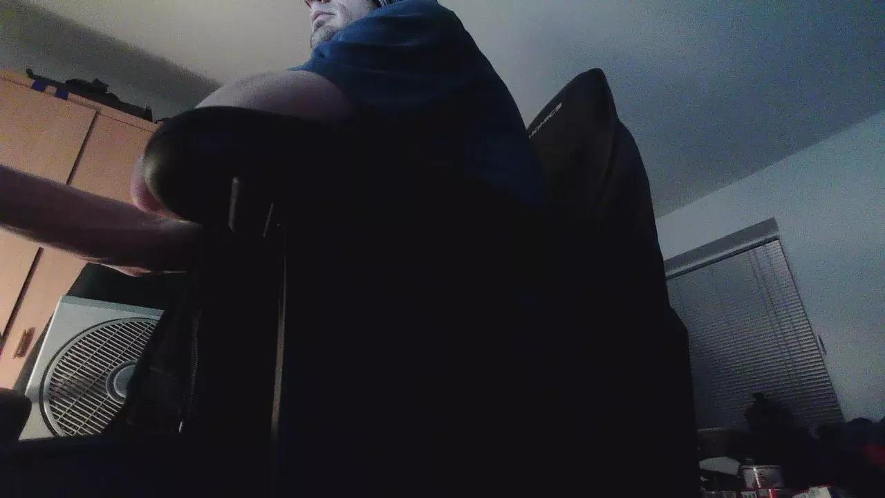DerWilde89 on Cam4 