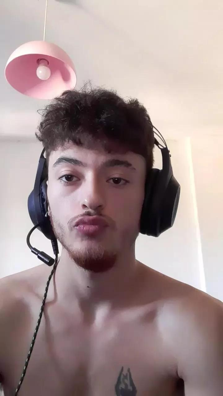 Dickandmorffi on Cam4 