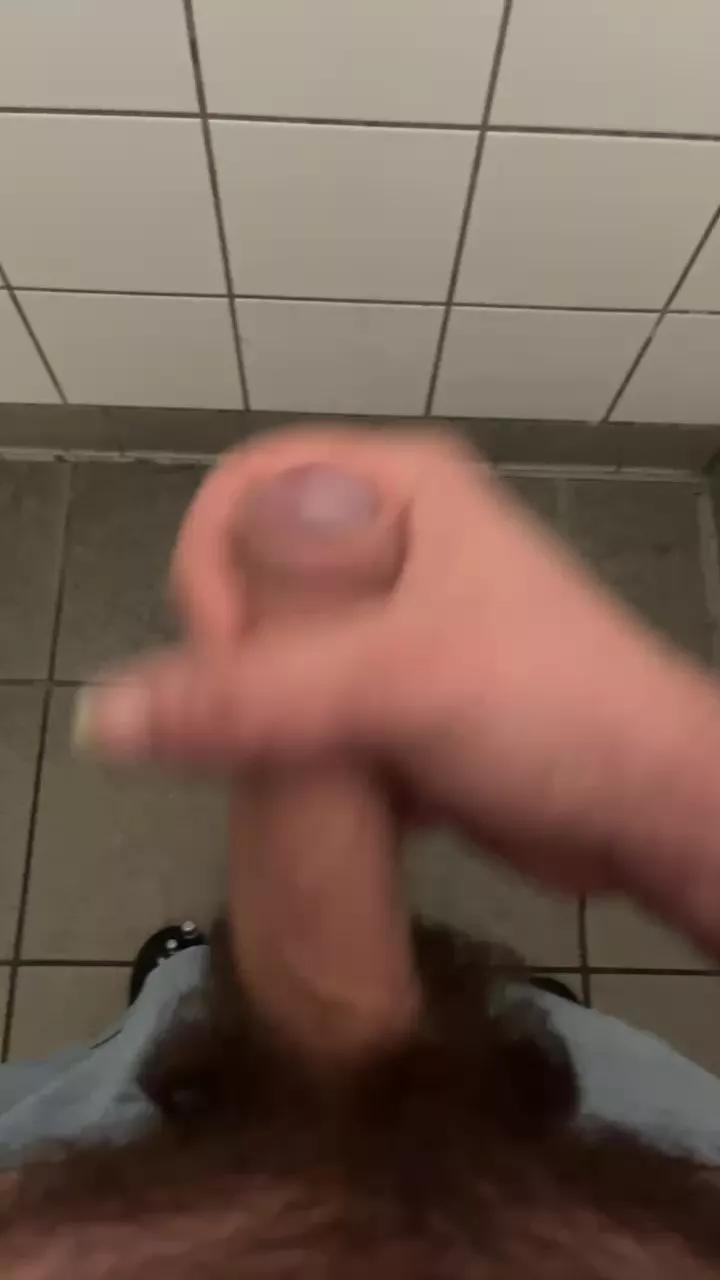 Dickersw02 on Cam4 